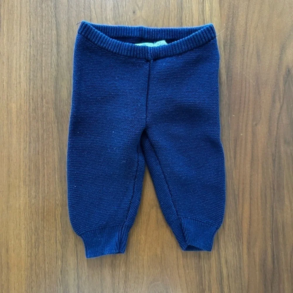 Baby Gap Favorites Soft Navy Knit Baby Pants size 0-3 months